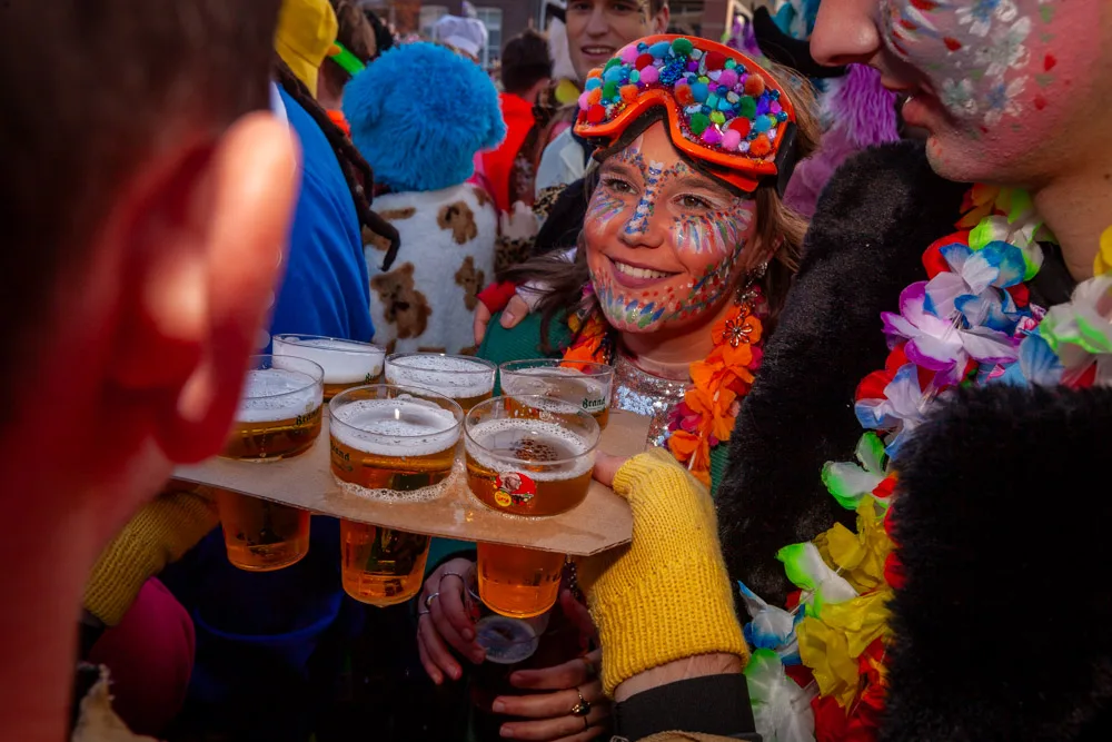 Bezoekers van de11devande11de
